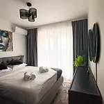 A Style - Coresi Apartment *